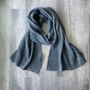 Grey Knit scarf